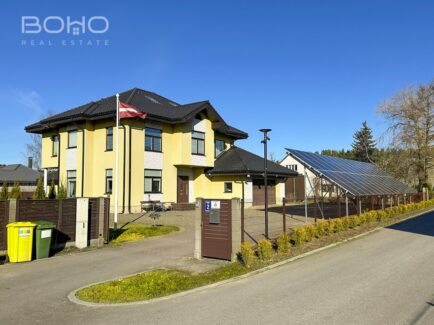 Mežrozīšu iela 2, Dreiliņi