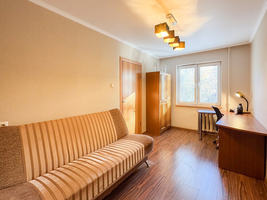 Veldres iela 1, Jugla